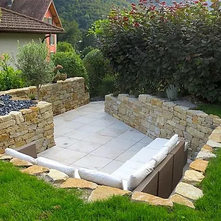 Levanta Bed and Breakfast *